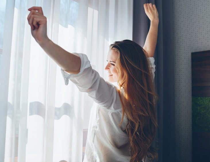 5 Benefits Of Sleeping Without A Pillow (Number 2 Will Shock You)
